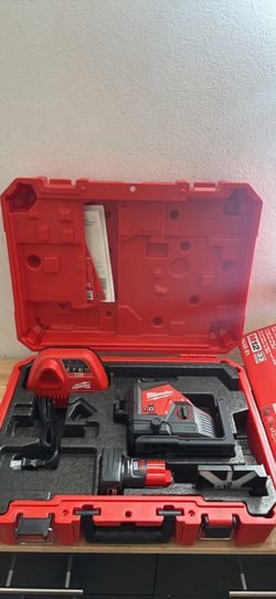 M12 12-Volt Lithium-Ion Cordless Green 250 ft. 3-Plane Laser Level Kit with One 4.0 Ah Battery, Charger and Case