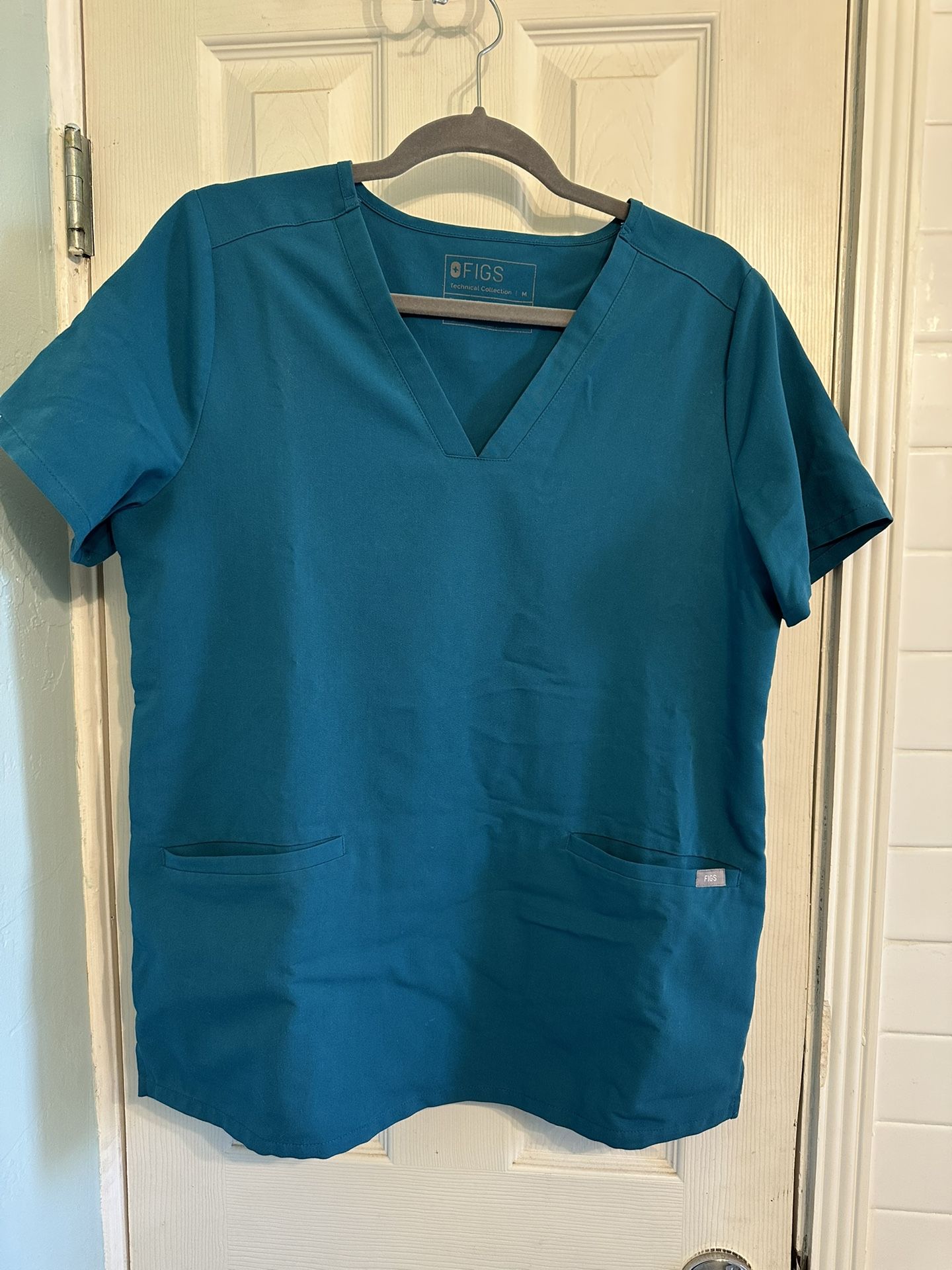Figs Scrubs Women’s Top Medium