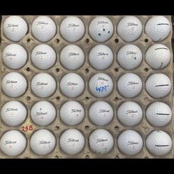 30 Titleist White Golf Balls 4/3a Lot B25