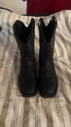Size 11- These Irish Setter Marshall work boots
