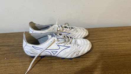 Mizuno Morelia Neo