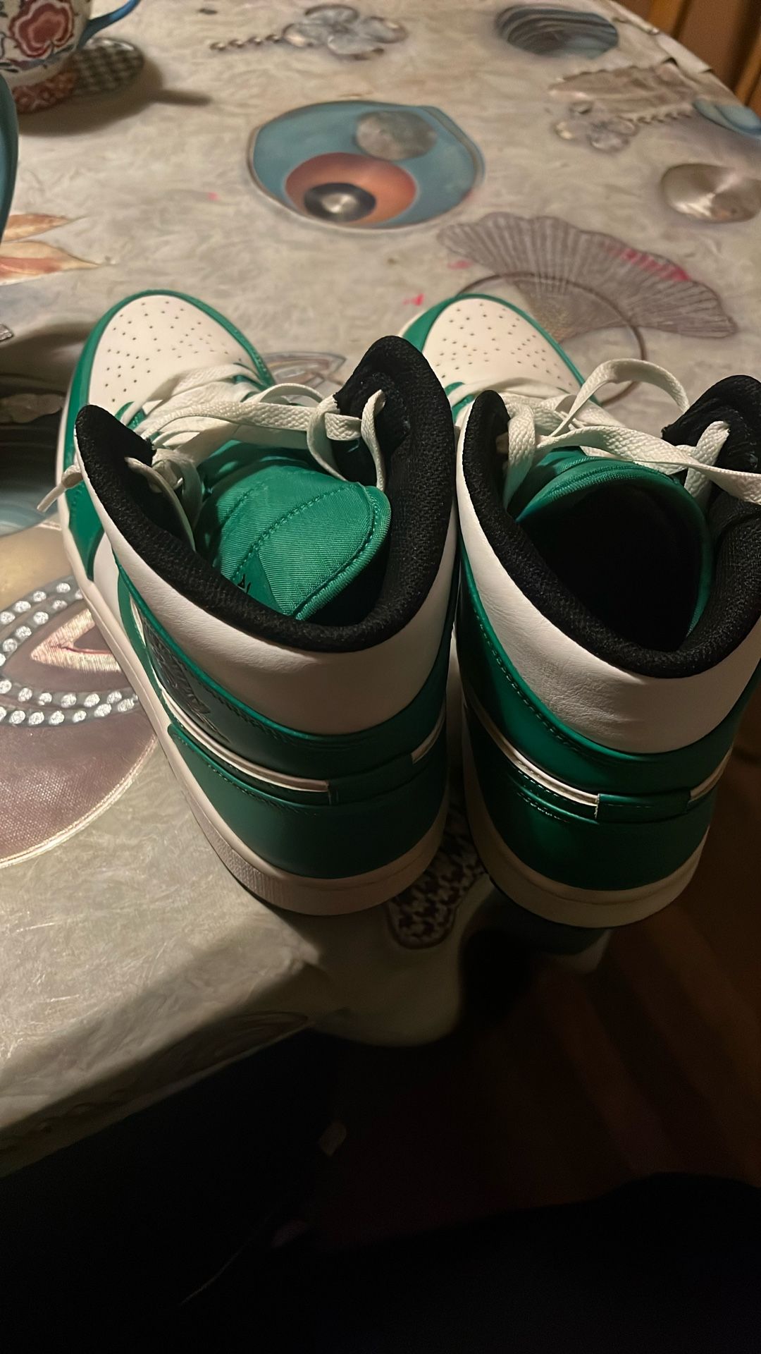 Air Jordons 1s Lucky Green