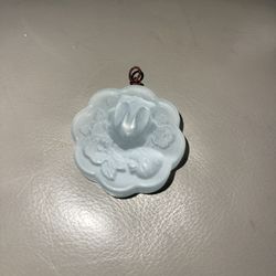 Blue flower-shaped crystal carving pendant