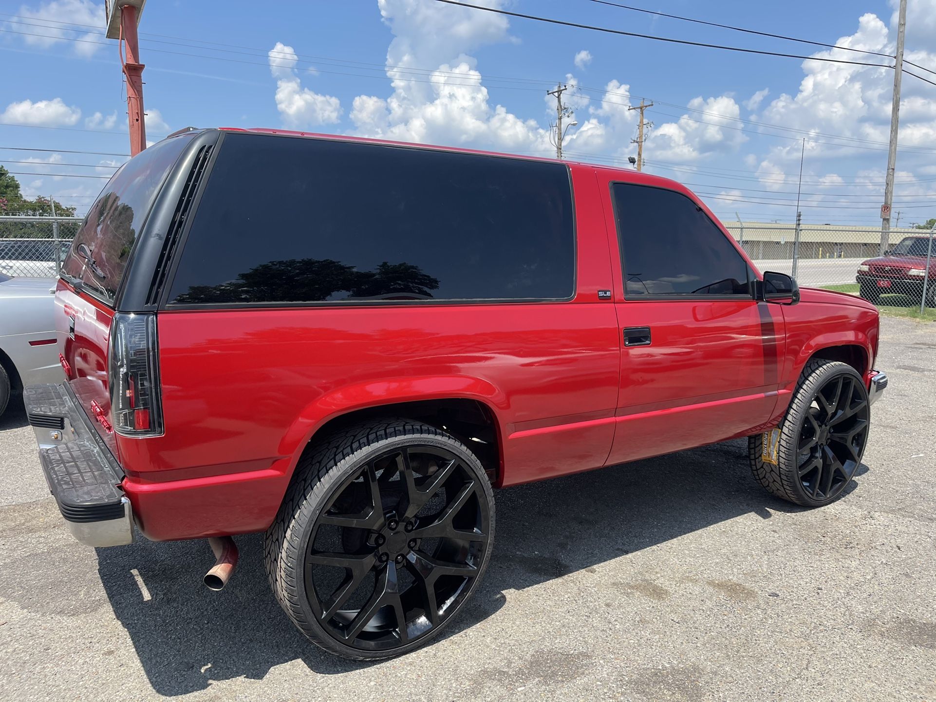 1994 Gmc Yukon 2dr (28in Rims)