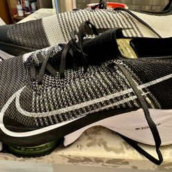 New Nike Air Zoom Next% Flyknit 9.5