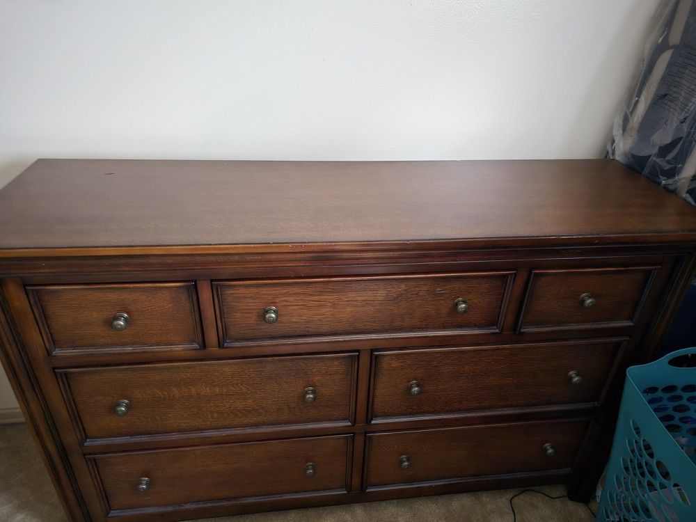 Solid Wood Dresser With mirror 