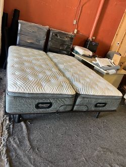 Beautyrest PressureSmart Split King Mattress Set with adjustable bed