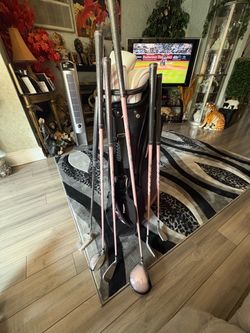 Woman’s R/H golf club set.