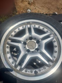 Mercedes AMG rims full set