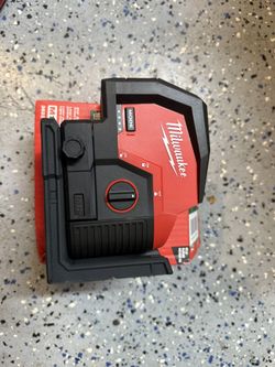 Milwaukee M12 12-Volt Lithium-lon Cordless Green 125 ft. Cross Line and Plumb Points Laser Level (Tool-Only)