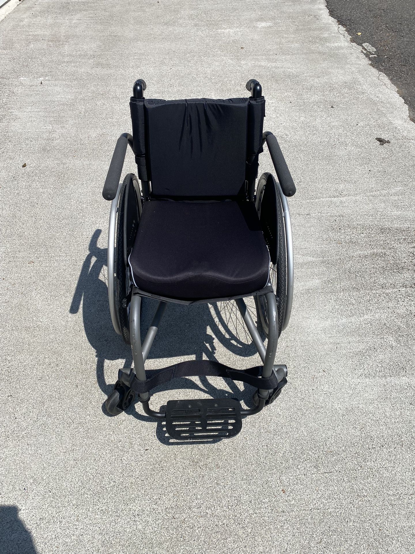 TiLite TRA Wheelchair