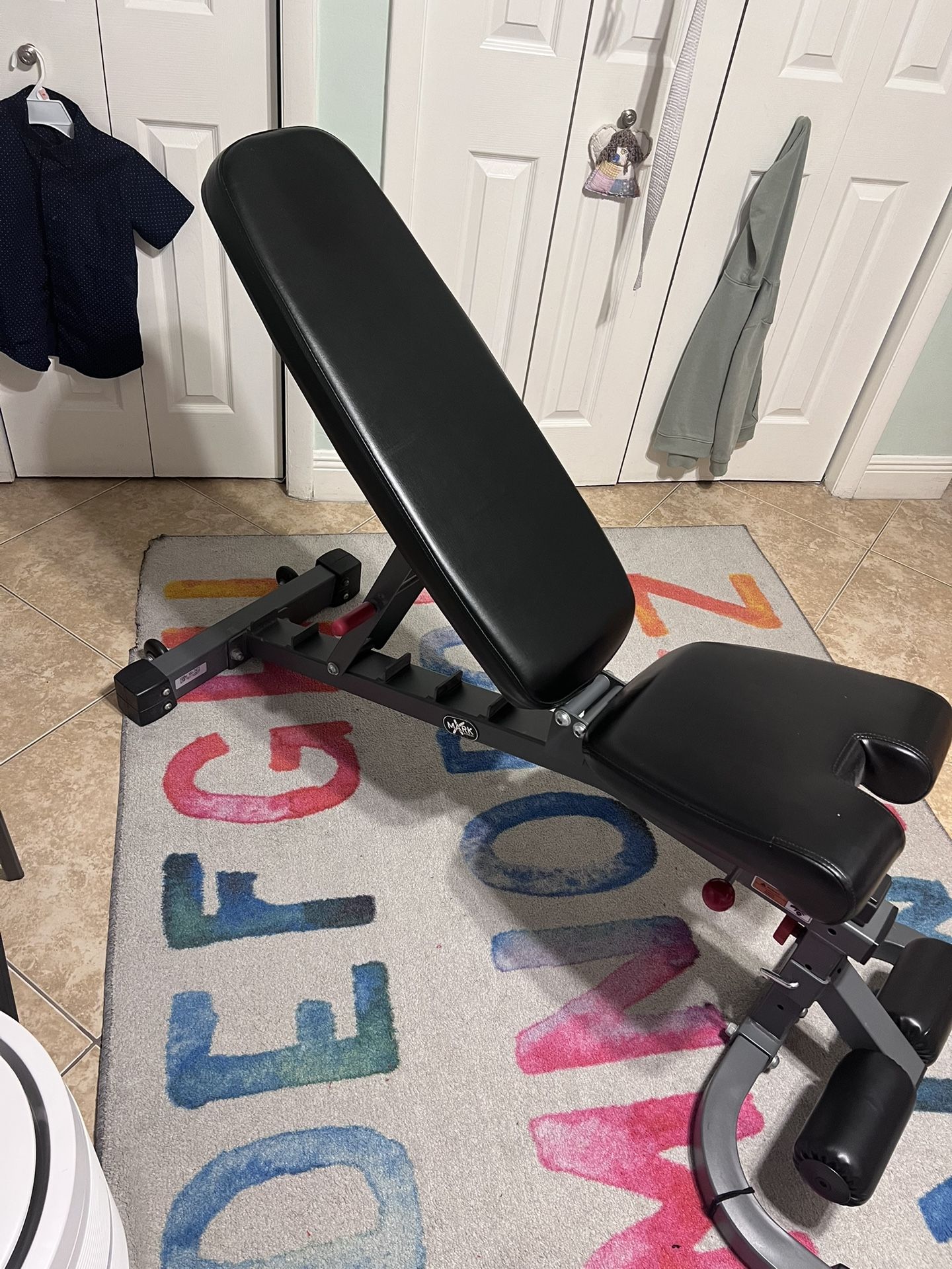 Adjustable Weight Bench