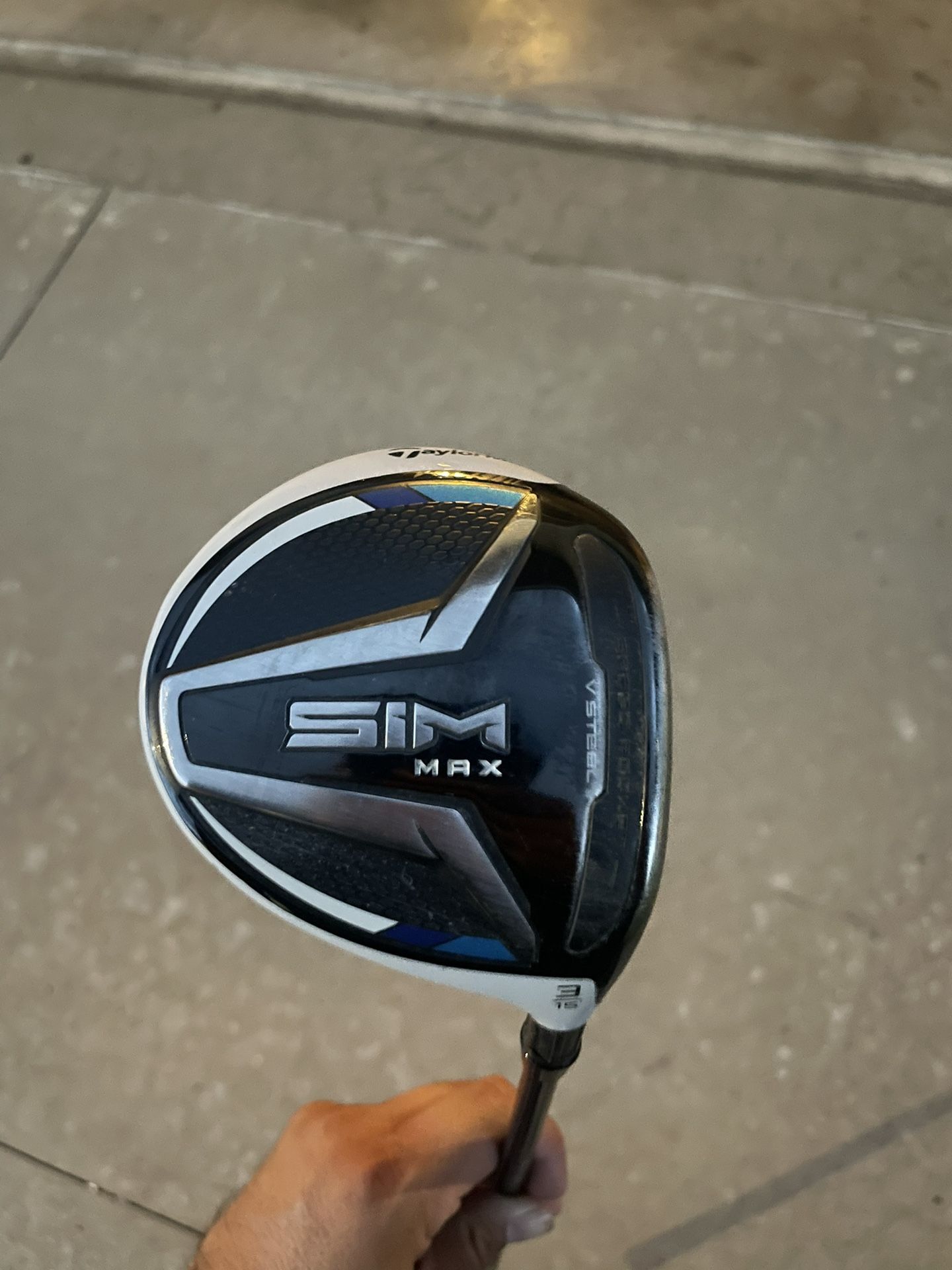 Taylor made 3wood Sim Max 