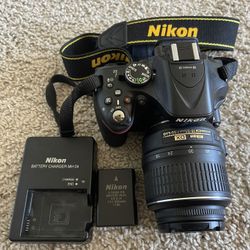 Nikon D5200 DSLR Camera Bundle – Like New!