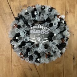 Raiders Wreath 