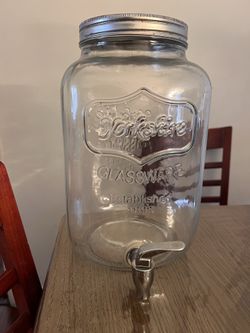 1 gallon drink dispenser