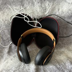 Beats By Dre Studio3 Wireless Headphone Skyline Edition Euc