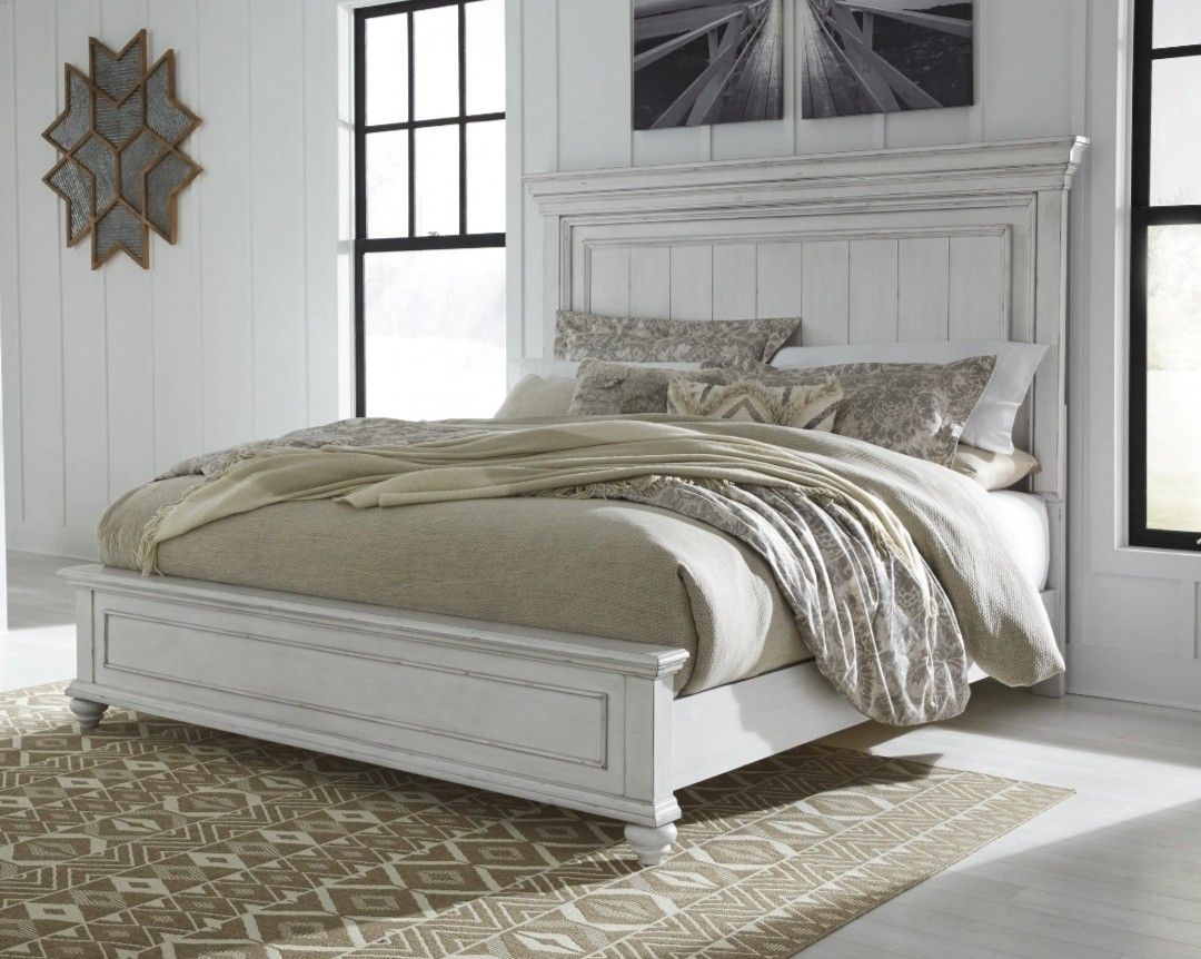 Kanwyn Whitewash Queen Panel Bed

