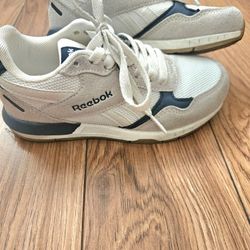 TODDLER REEBOK SHOE SIZE 12C
