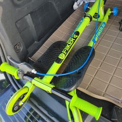 Child's 3 Wheel Scooter