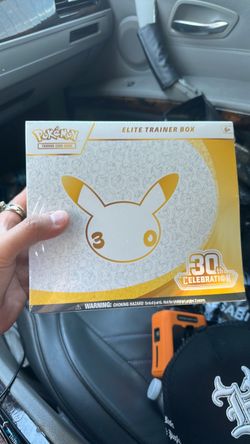 Pokemon 30th ETB