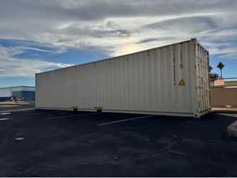 $4000 containers 40ft one ship