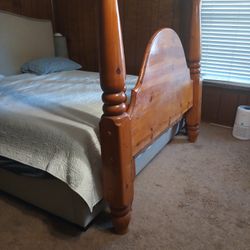 Bed Frame Queen Size.