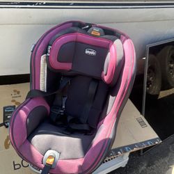Chicco NextFit Zip Convertible Car Seat Cleaned And Well Kept, Not Expired, No
