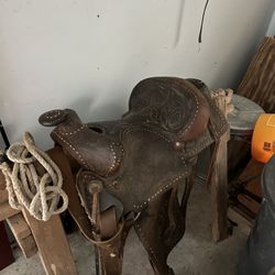 Horse Supplies And Western saddle 