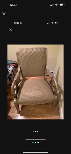 Accent chairs