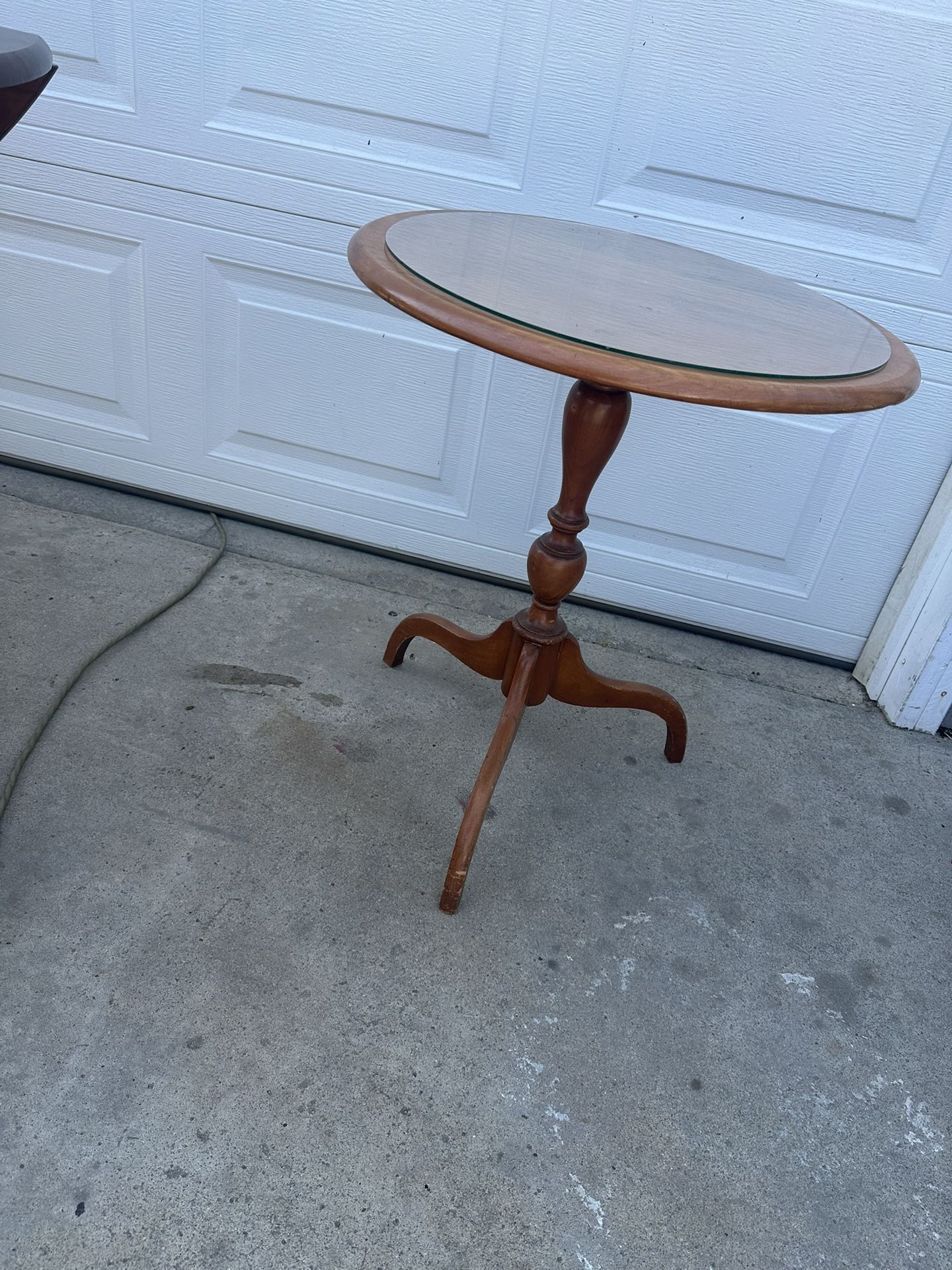 Side Table/lamp Table