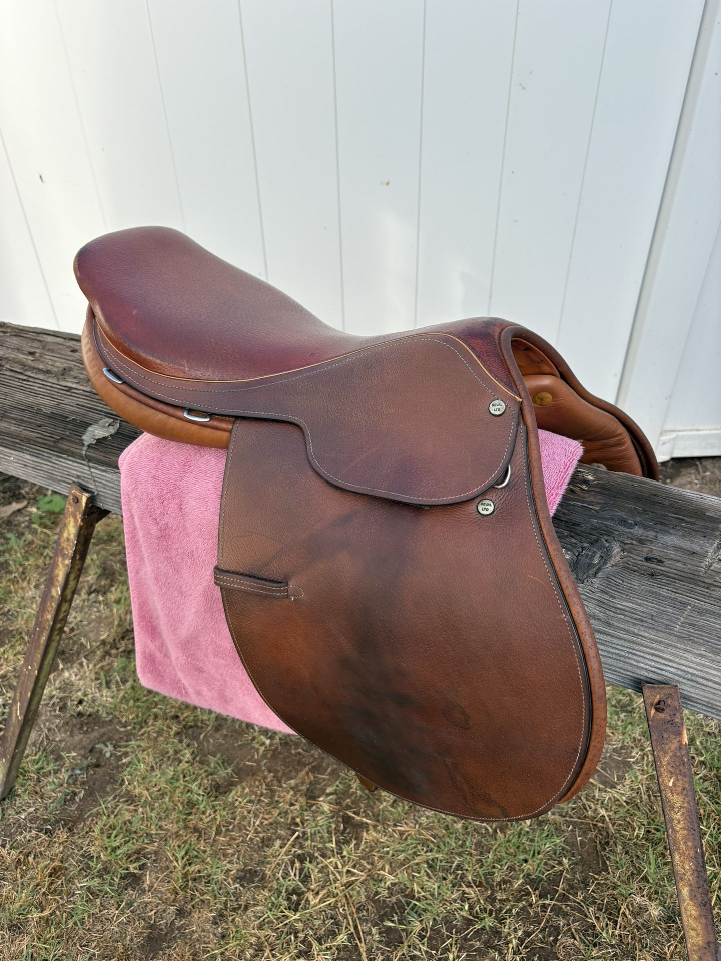 England Horseback Riding Jumping Horse Saddle The Devon