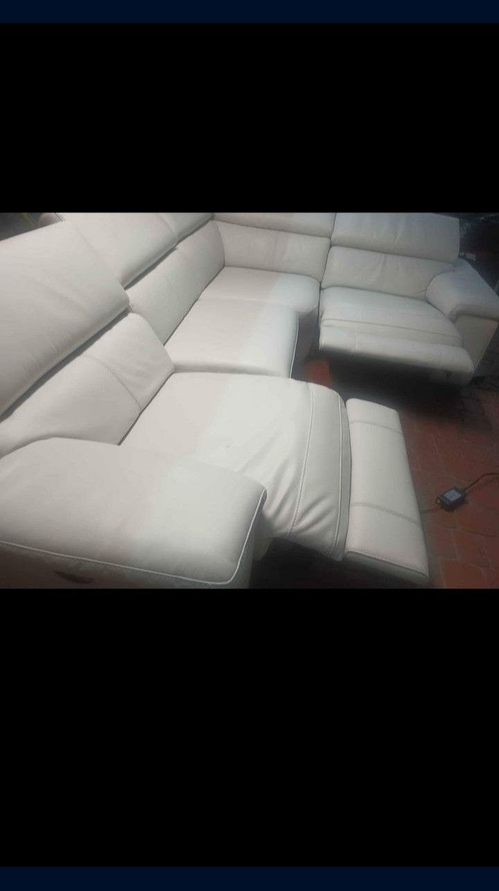 SECTIONAL π―% LEATHER RECLINER ELECTRIC WHITE COLOR.. DELIVERY SERVICE AVAILABLE π₯ππ₯