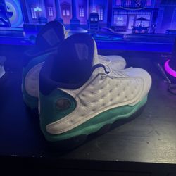 Air Jordan 13 Retro “Lucky Green”