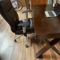 Elegant Desk & Brown Leather Chair
