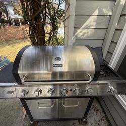 Dyna Glo Gas Grill