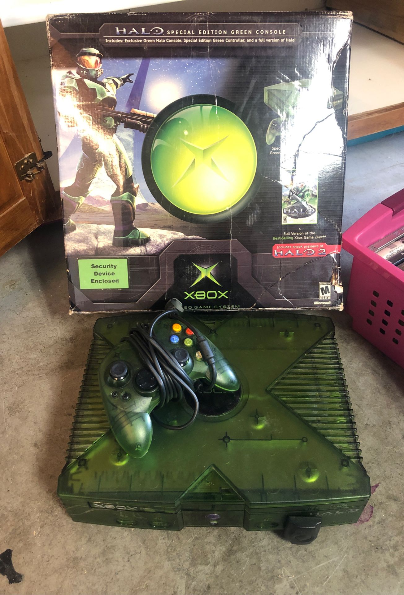 X BOX Halo special green console