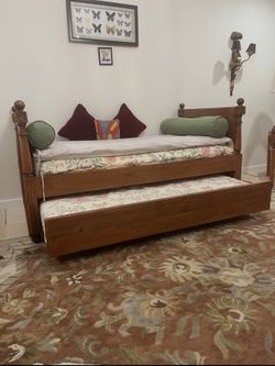 Mahogany Trundle Bed