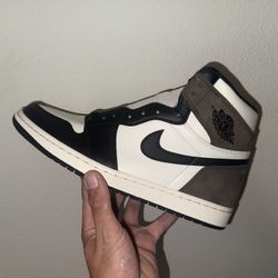 Jordan 1 Dark Mocha 
