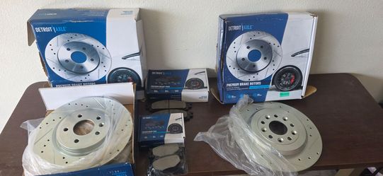 Brake and rotorDetroit Axle - Kit de freno para Ford Flex 2011-2019 Taurus Explorer 2011
2011-2012 Lincoln MKS, [frenos estándar] Rotores perforados P
