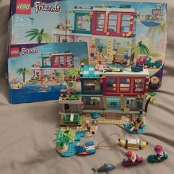 Pre Owned Lego Friends Vacation Beach House Set #41709 99% Complete w Box Manual