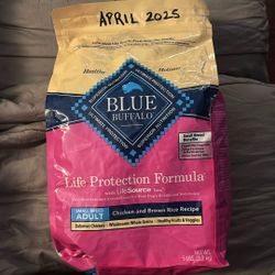 Blue Buffalo Small Breed Adult Chicken And Brown Rice 5 Pounds
