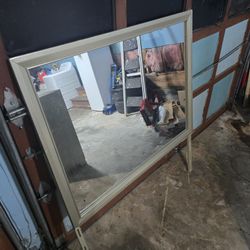 Dresser With Mirror
