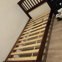 Twing Bed Frame 