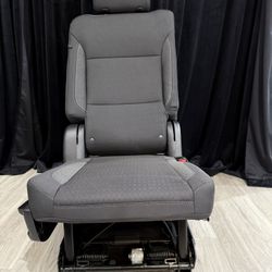2021–2025 Tahoe / Yukon 2nd Row Bucket Seat – Excellent Condition (3 Available)