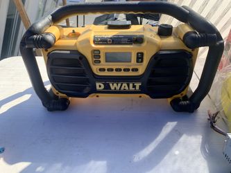 18 volt Dewalt radio