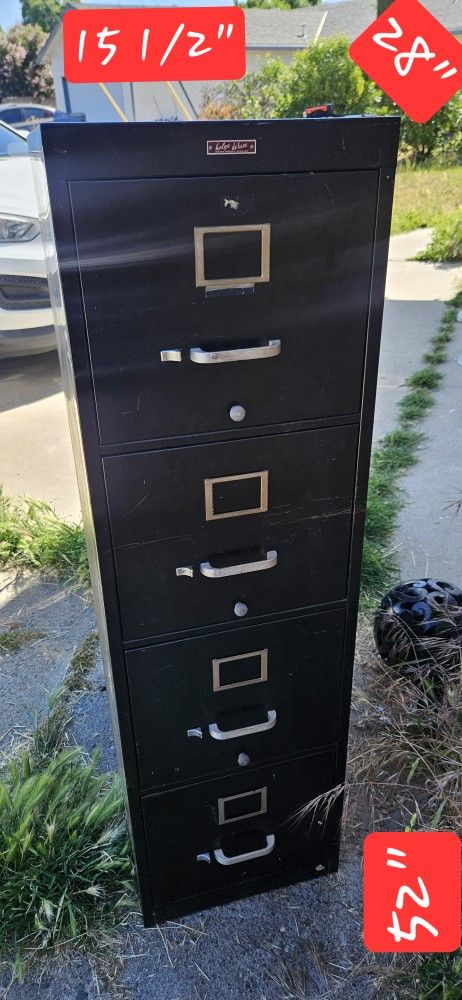 File Cabinet 52"h× 15 1/5"×28"