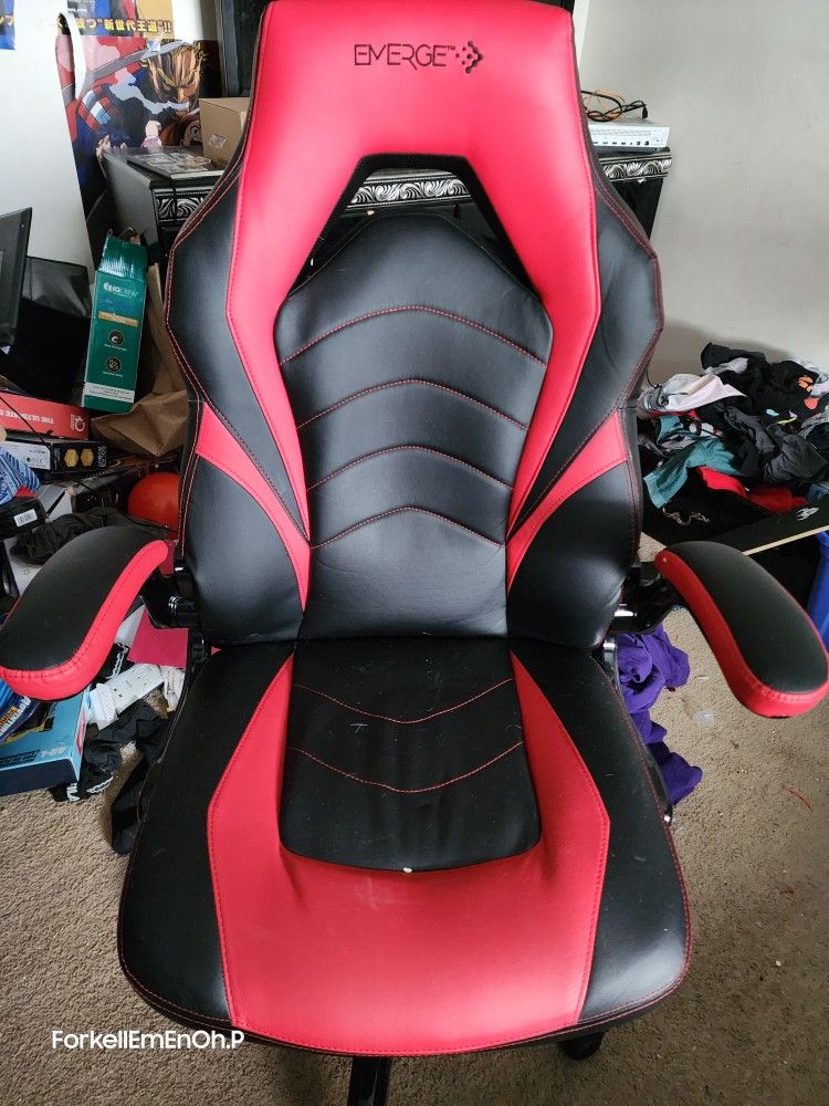 2 Gaming Chairs