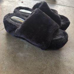 Slides/ Sandals