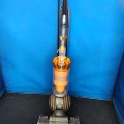 $60 Firm, Yes, It's Available, Dyson Ball Multifloor 2, Model Up19, Bagless Upright Vacuum, Strong Suction, Spin Brush Spins, Canister Empties